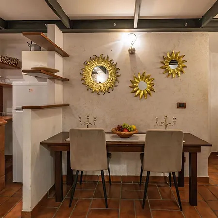 Domus Campo De Fiori Apartment